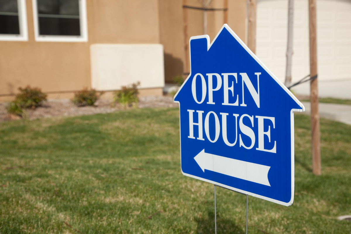 9-real-estate-sign-ideas-that-generate-leads.png